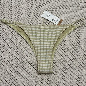 NWT Billabong Salty Blonde Meet Your Matcha Isla Bikini Bottom -Size Large